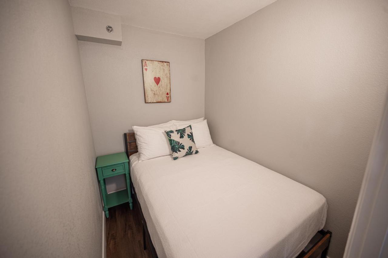 Stay Together Suites Las Vegas Exterior photo